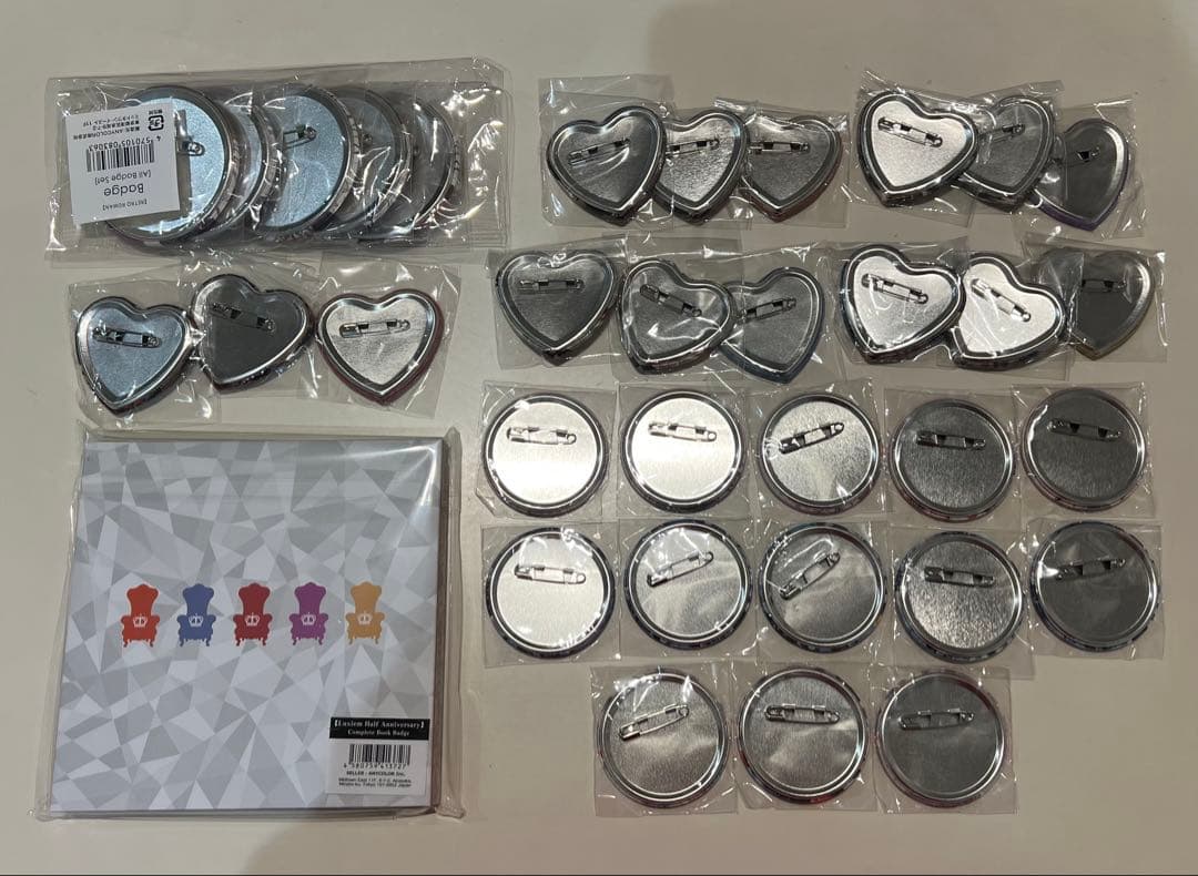 NIJISANJI EN Luxiem 缶バッジセット