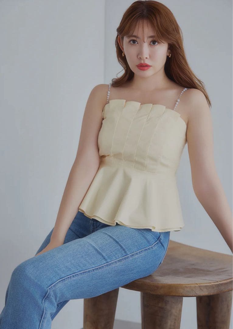 トップス Pearl-Strap Frill Top herlipto