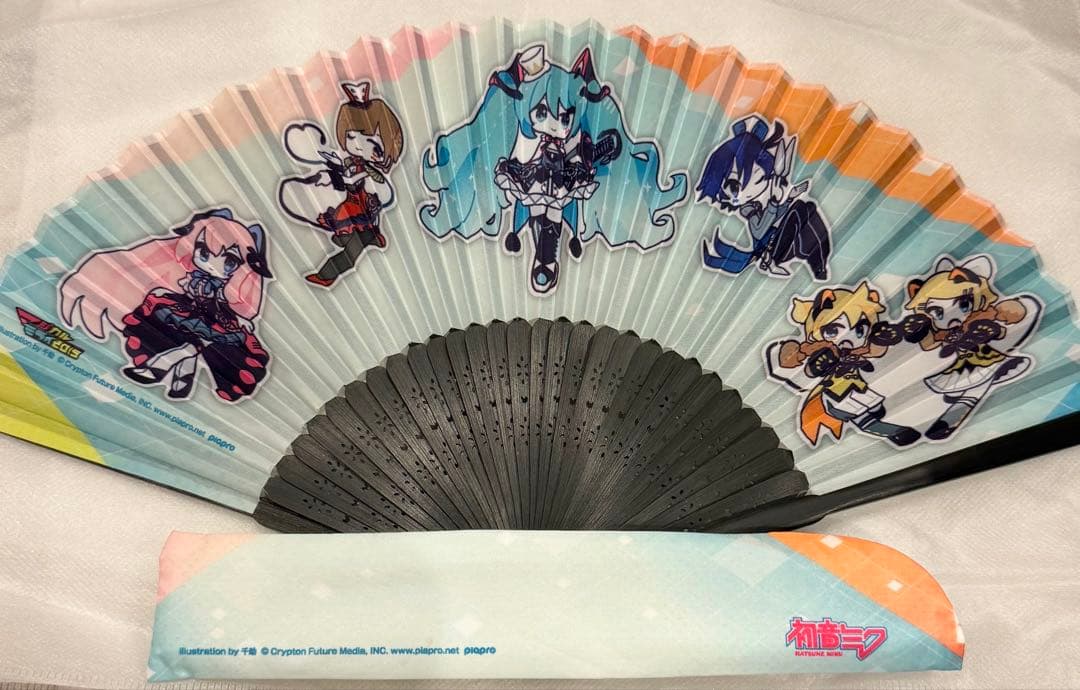 初音ミク マジカルミライ 鏡音リン 鏡音レン グッズ ワッペンバッジ 扇子など