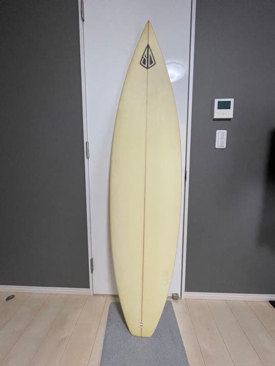 サンディエゴ　カスタム　サーフボード　6'4\