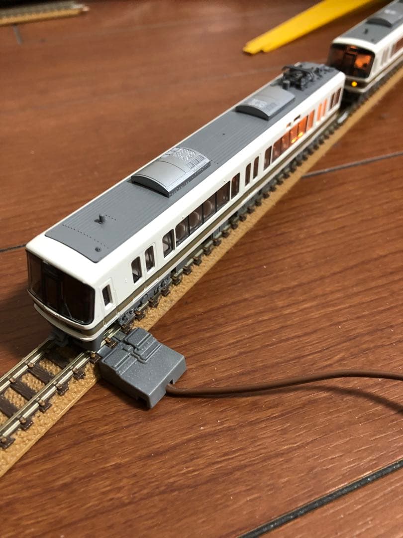 KATO 221系 直流近郊形電車 室内灯付き