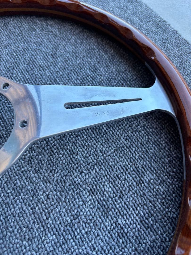 ナルディ　クラシック　3本スポーク　ウッドステアリング