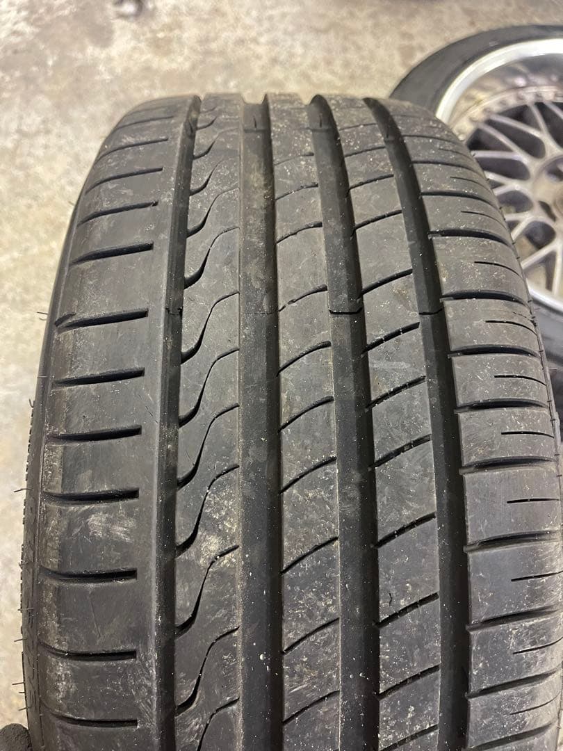 17インチメーカー不明 たぶん9j225 45 17 バリ山2本です。