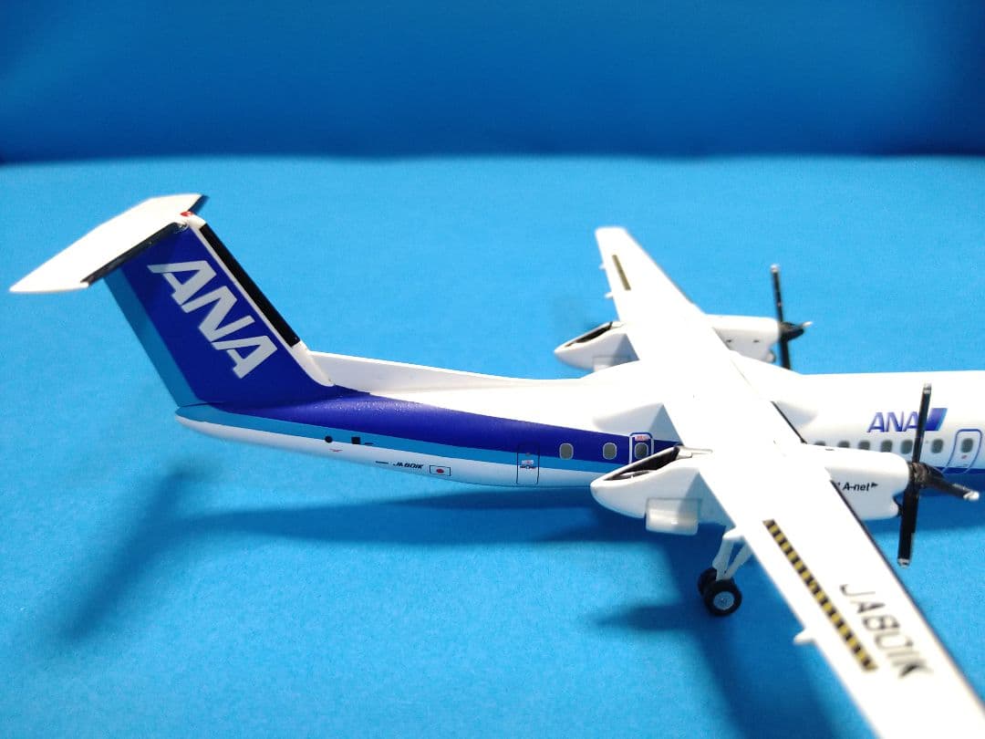 ANA全日空　DHC-8-300 JA801K 1/200