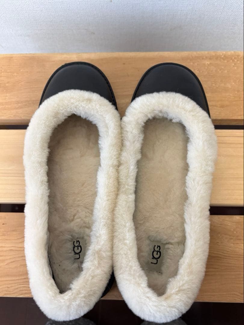 靴 UGG Zora Leather Ballet Flat 23.5