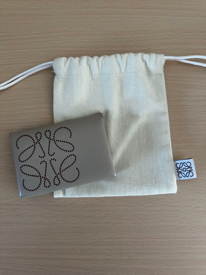 LOEWE グレー レザー 名刺入れ