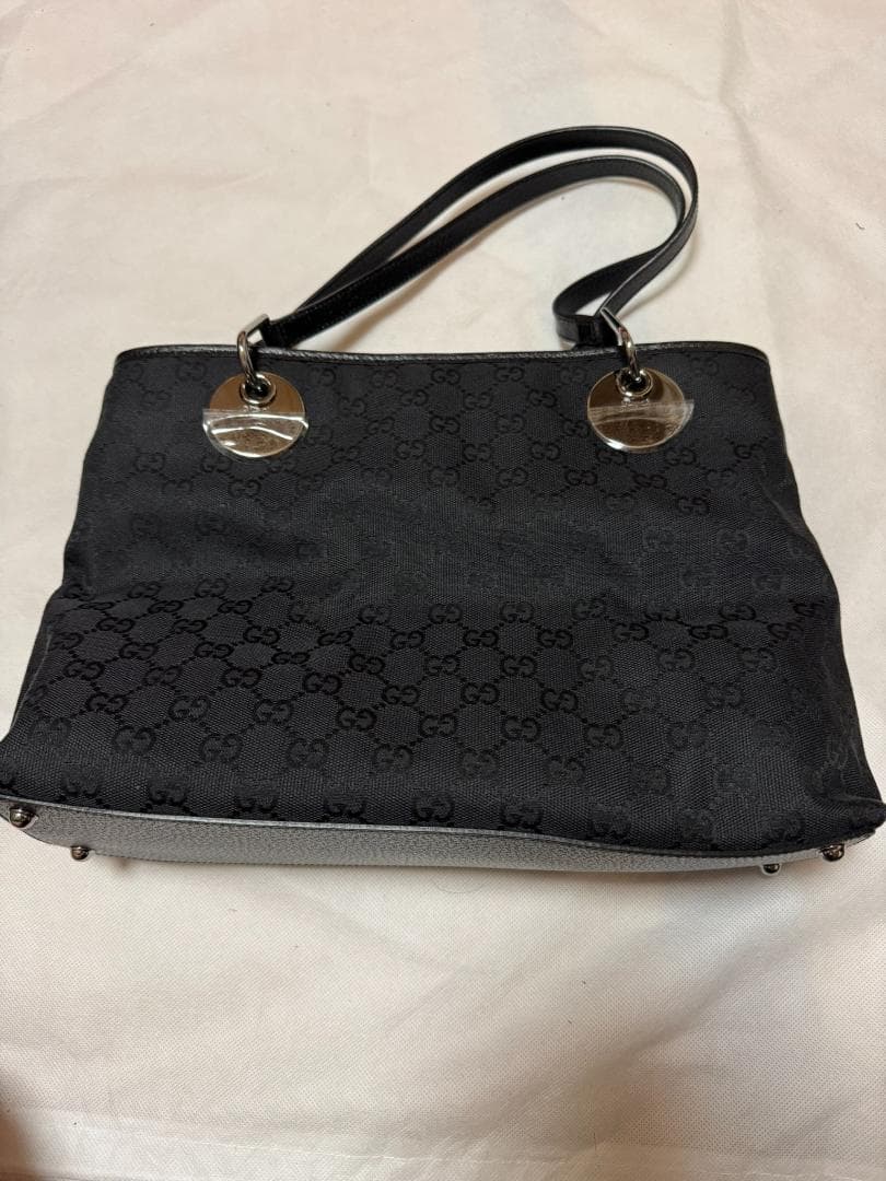 ★入れ掛かり★　新品未使用　GUCCI ブラックキャンバスバッグ
