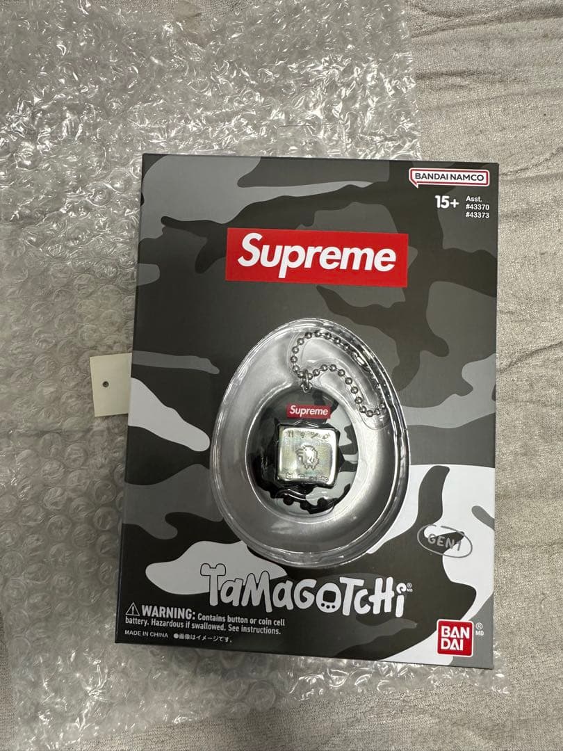 Supreme Tamagotchi たまごっち 未開封新品
