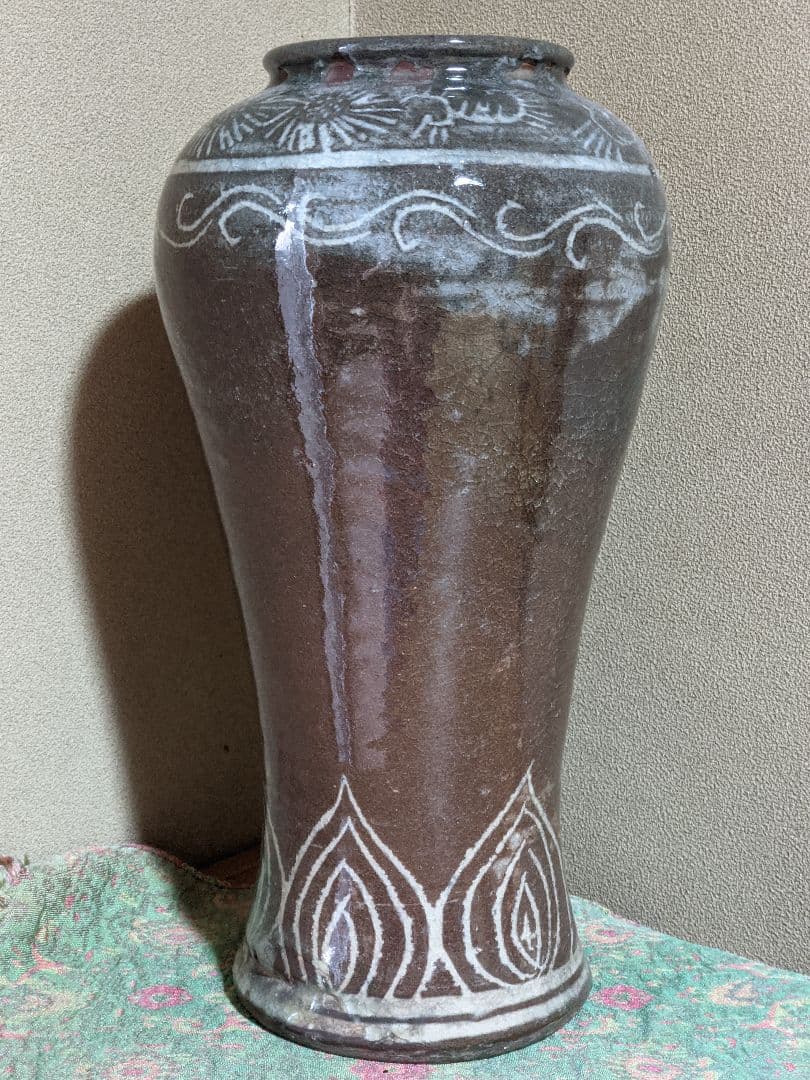 ♦韓国朝鮮陶磁 砂高台 白土象嵌 高麗青磁 瓶 壺 置物飾り 骨董品