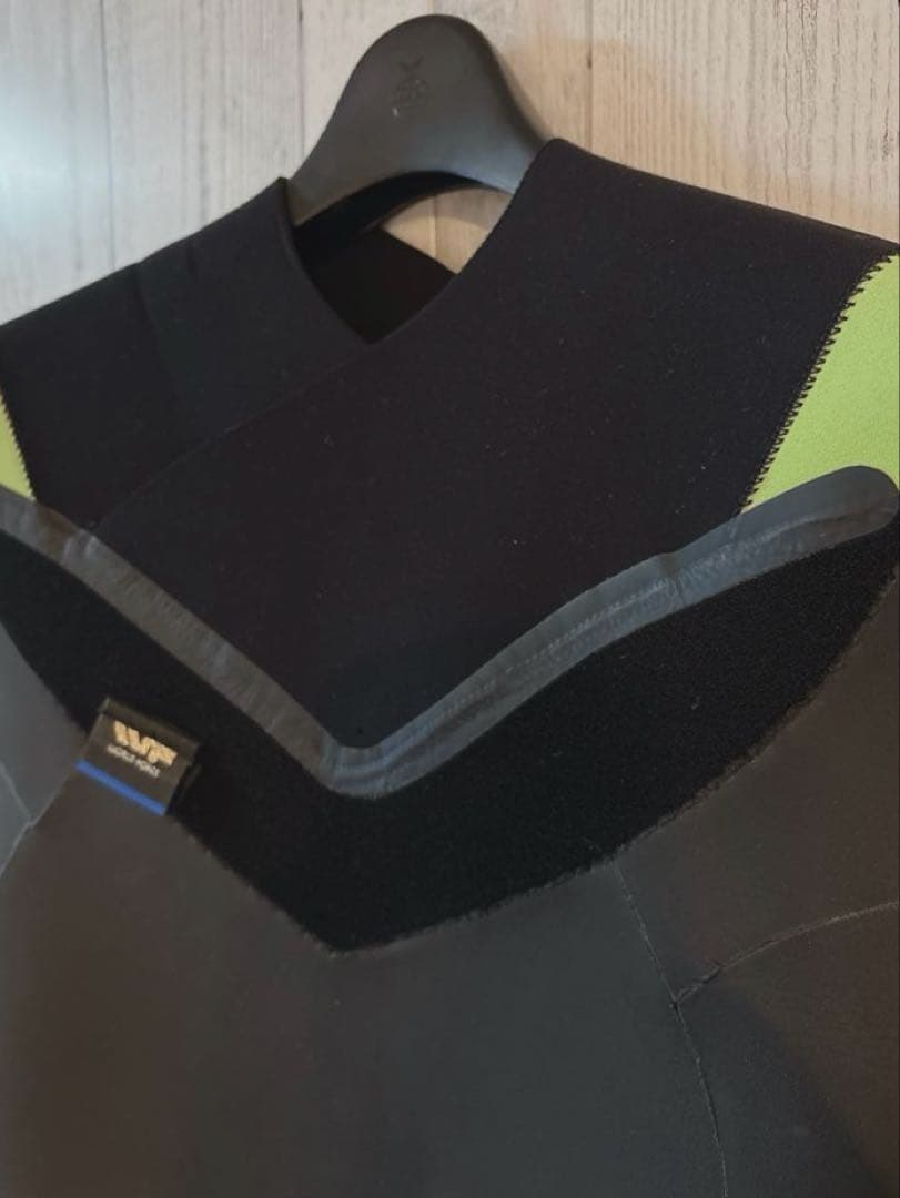 WORLD FORCE 極暖エアフレイム★ 5×3mmセミドライ ウェットスーツ