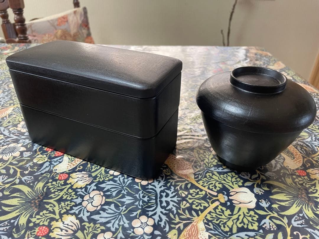 赤木明登作家作品　漆塗りの重箱と汁椀　墨色（黒）　箱付き