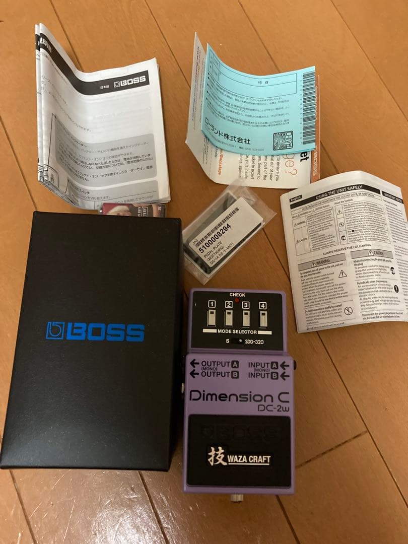 ギター BOSS Dimension C DC-2w