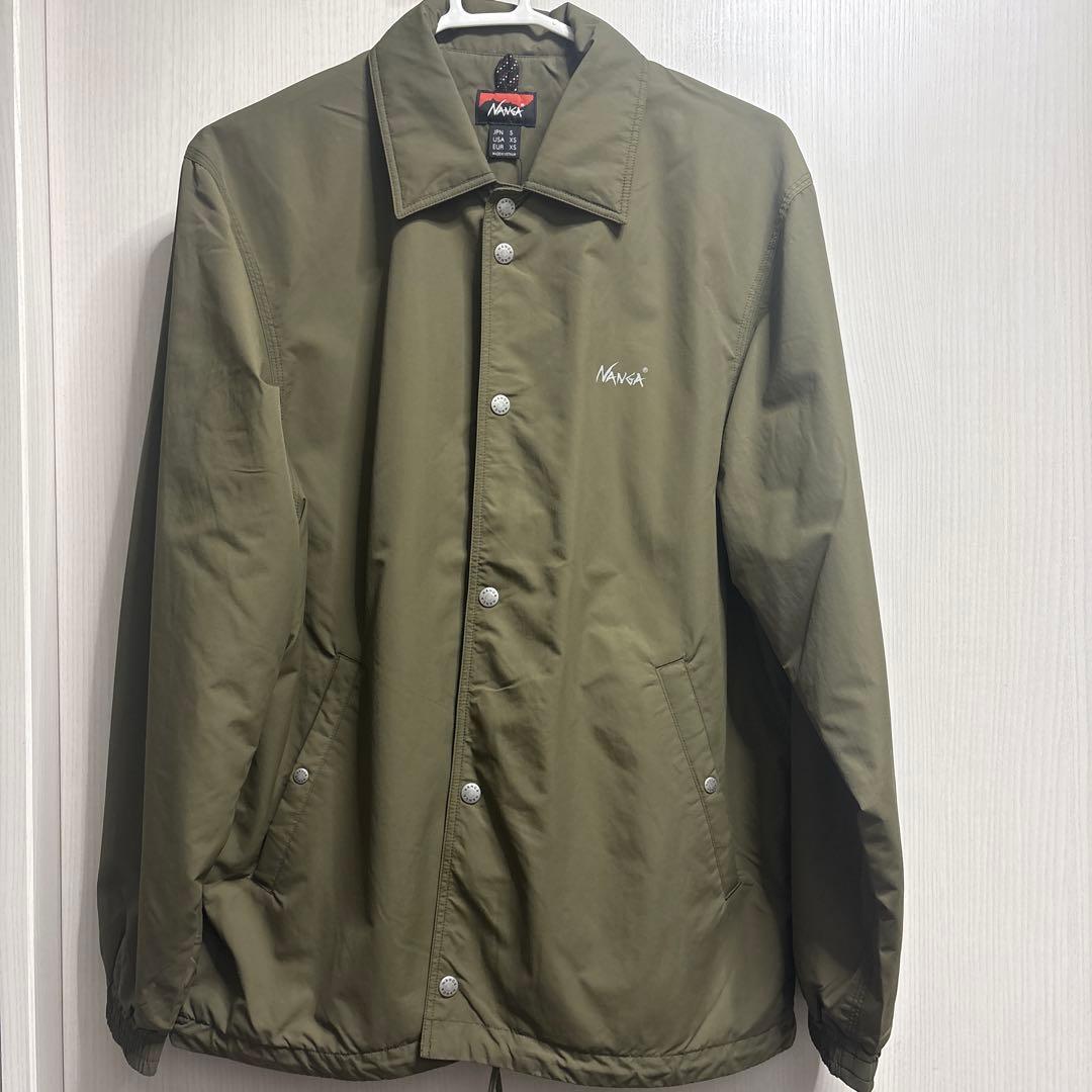 【タグ付きSサイズ】ナンガ(NANGA) ウォームコーチジャケット　オリーブ