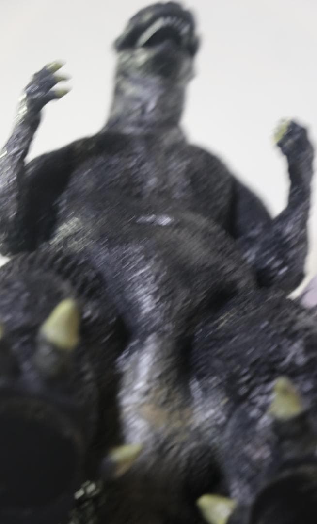 ゴジラ（１９５４年版）フィギャー　全高：約２６㎝　完成品　中古品