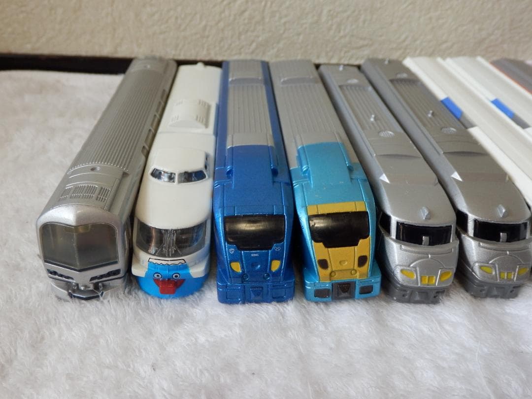 ❤️日本製★新品級★３４両★絶版❤️トレーン大量セットNゲージダイカストミニカー