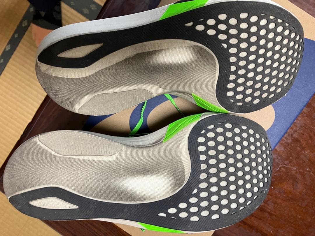 25cmアシックスメタスピード エッジ Tokyo グリーン ブラック 142g