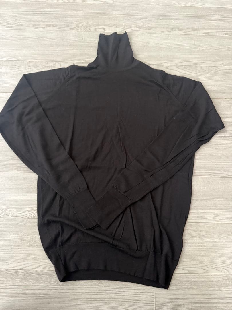 まんさく　JOHN ダークブラウンとグレーの2点