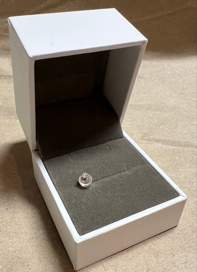 festaria ダイヤモンド　ピアス