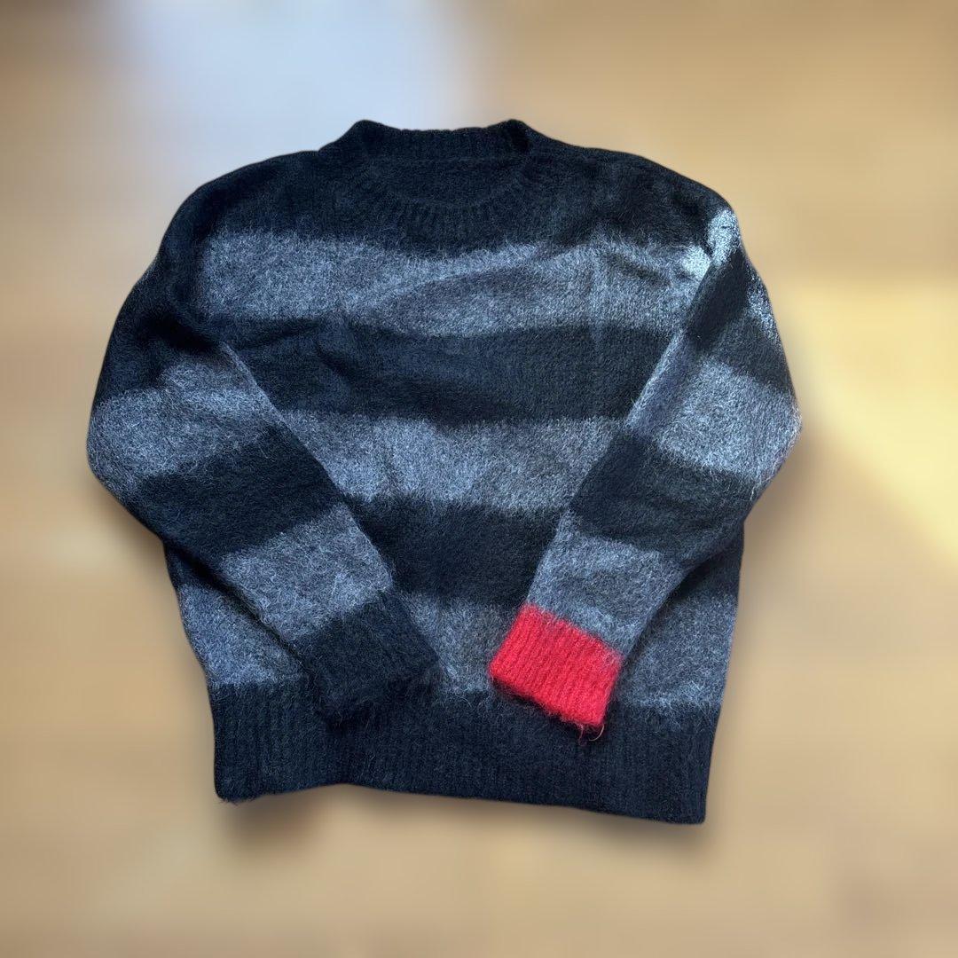 ユニフォームエクスペリメント　モヘアボーダーセーター 黒グレー　左袖赤　サイズ2