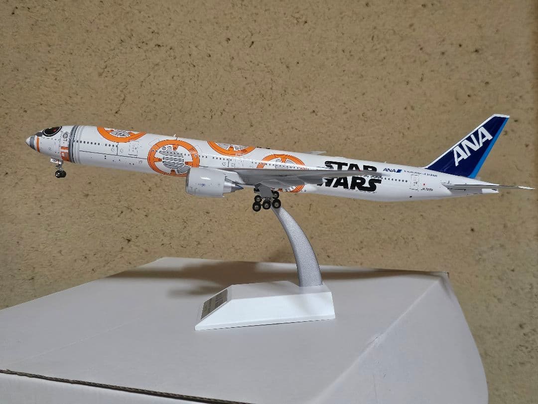 航空機・ヘリコプター ANA B777-300ER STAR WARS BB-8 1/200