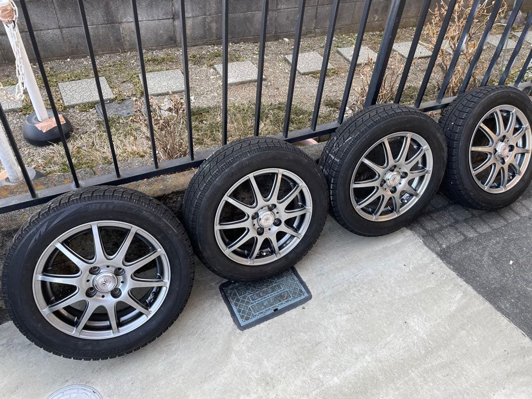 早いもの勝ち‼️美品‼️BLIZZAK VRXスタッドレスタイヤ