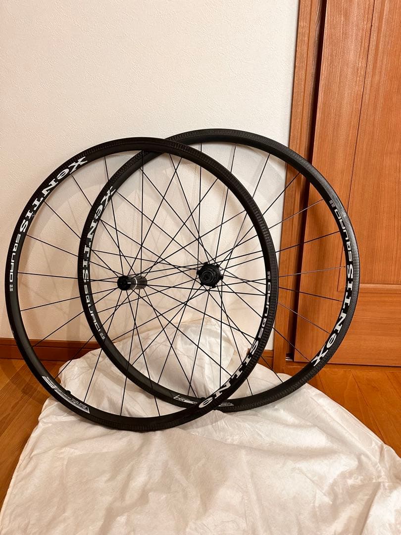 Xentis squad2.5 チューブラーホイール