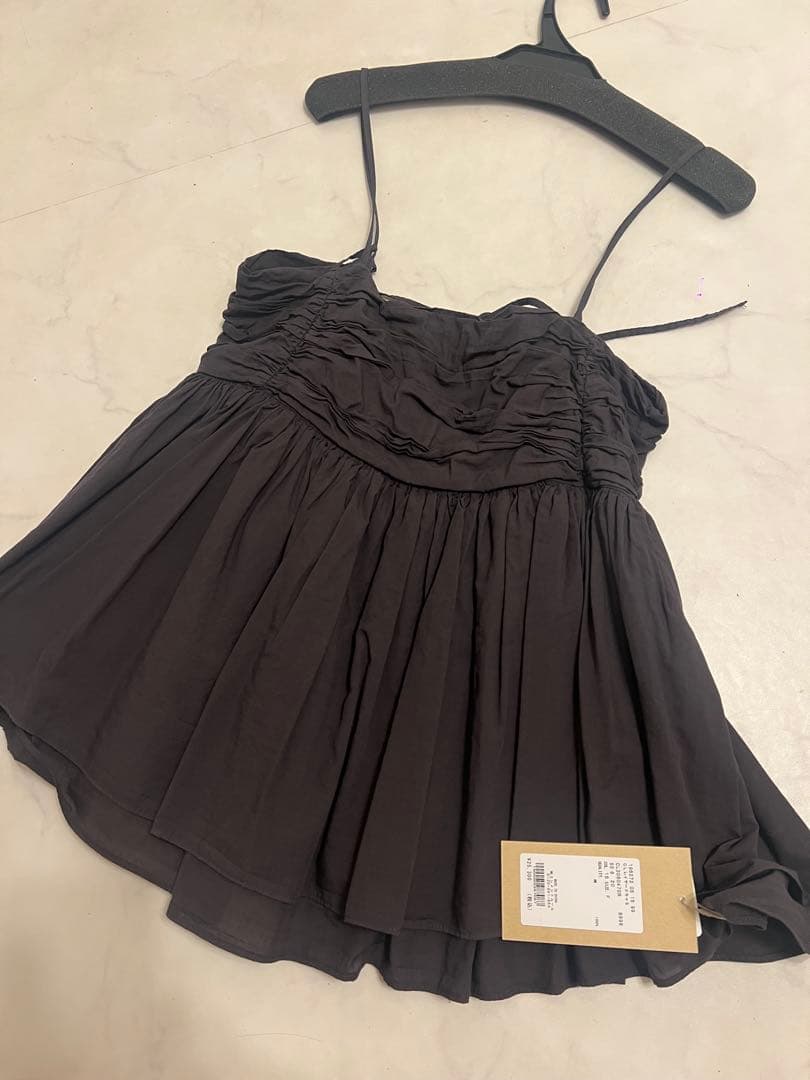 curensology レイヤードギャザーキャミ