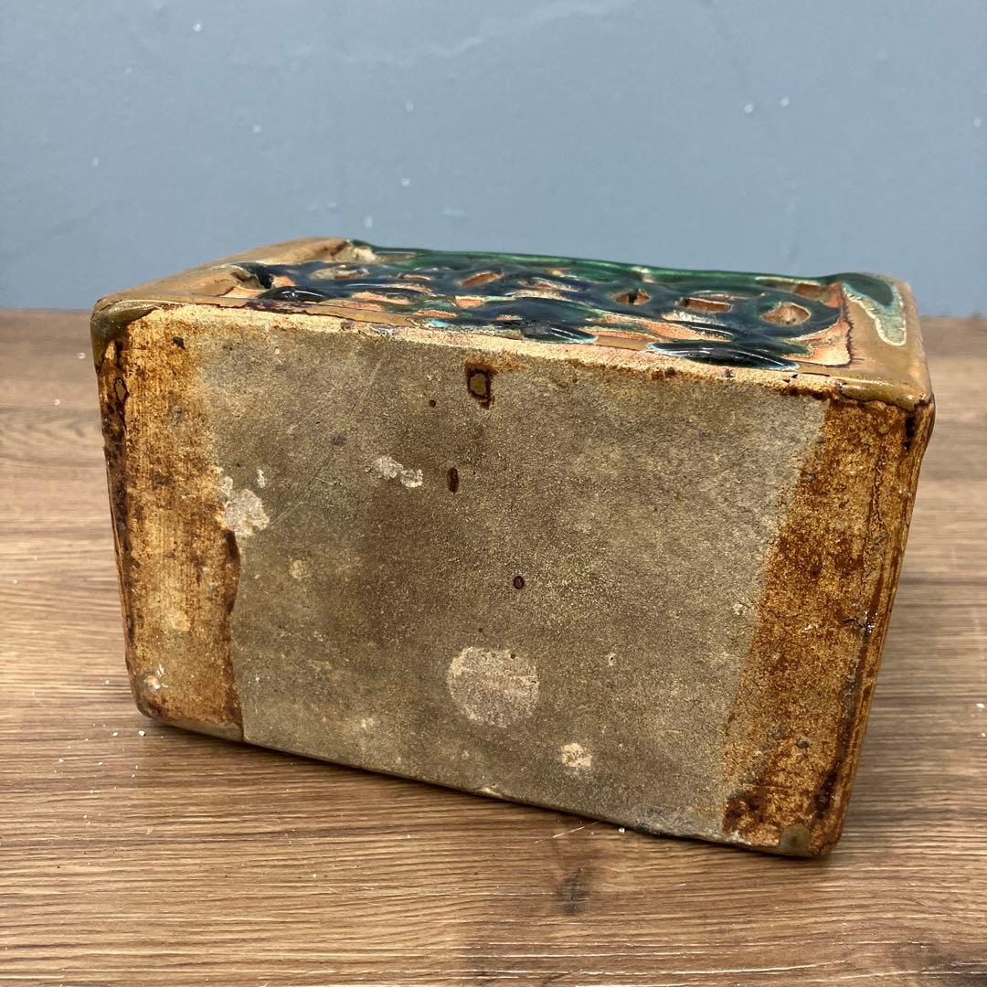 E-壁 中国美術 陶器製 陶枕 とうちん 透かし彫り 古銭文様 陶器製 雑貨