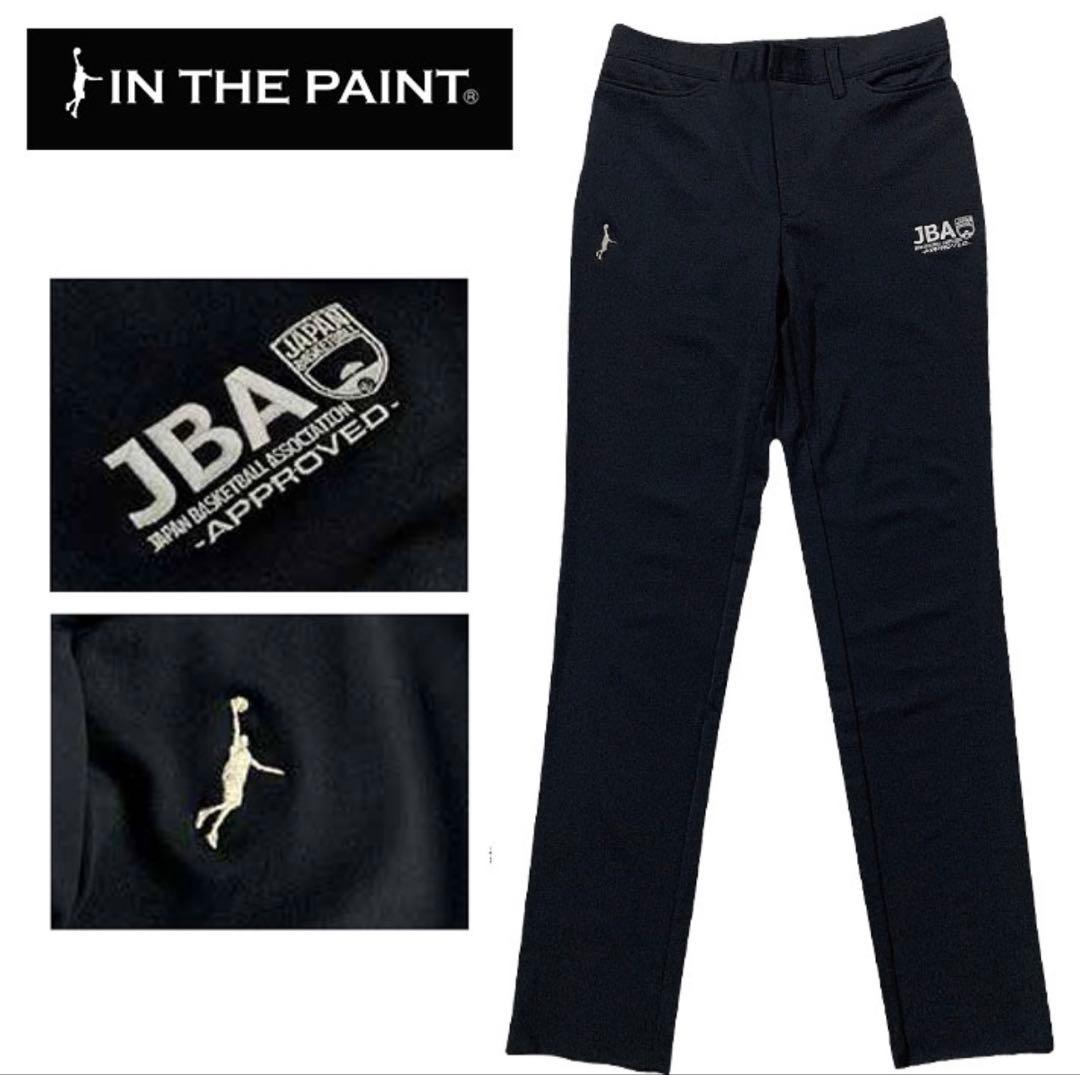 レミ バスケットボールウェア グレーTシャツとパンツ