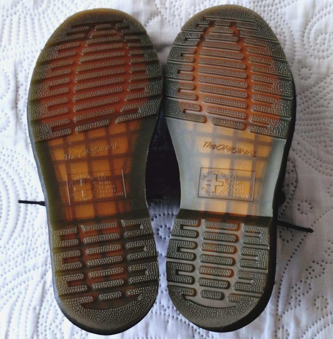 ☆美品☆　Dr. Martens 　スリーホール　黒レースアップ靴