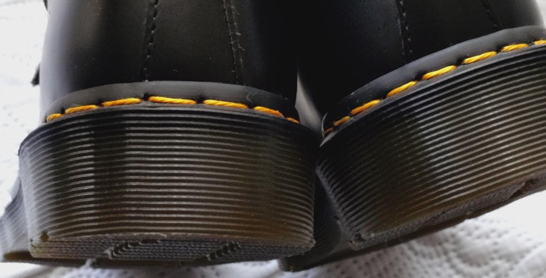 ☆美品☆　Dr. Martens 　スリーホール　黒レースアップ靴