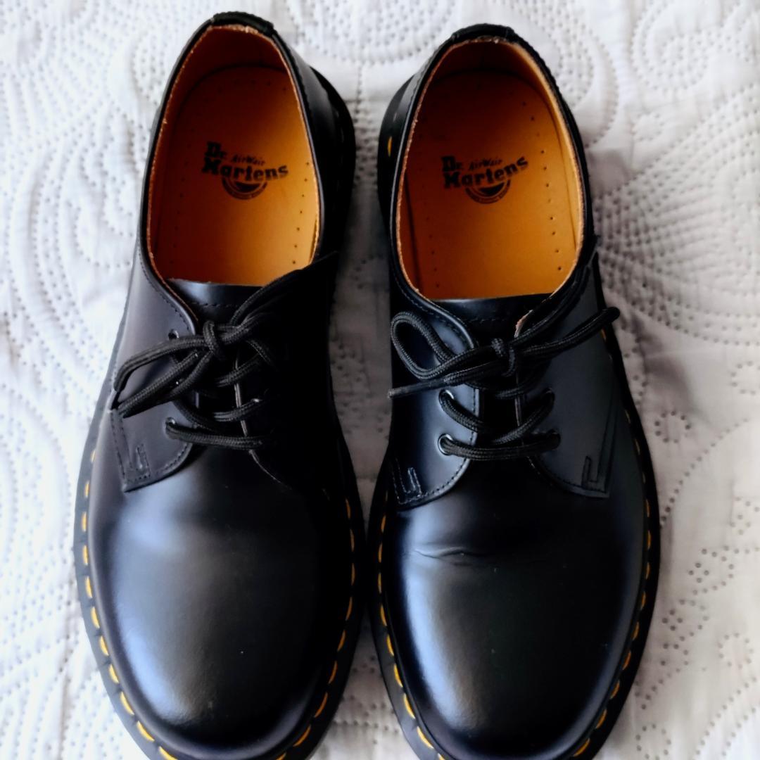 ☆美品☆　Dr. Martens 　スリーホール　黒レースアップ靴