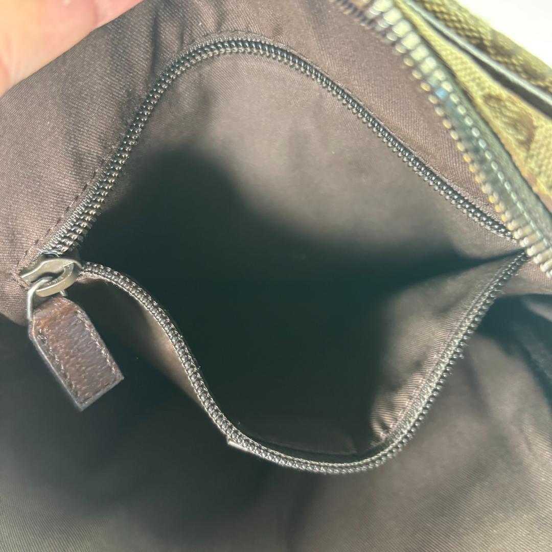 GUCCI GGキャンバス ショルダーバッグ