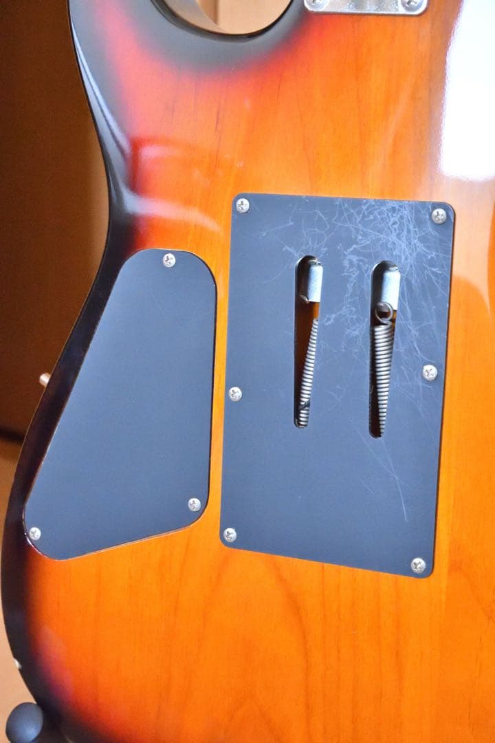 Squier Stagecaster STG-38Fサンバースト