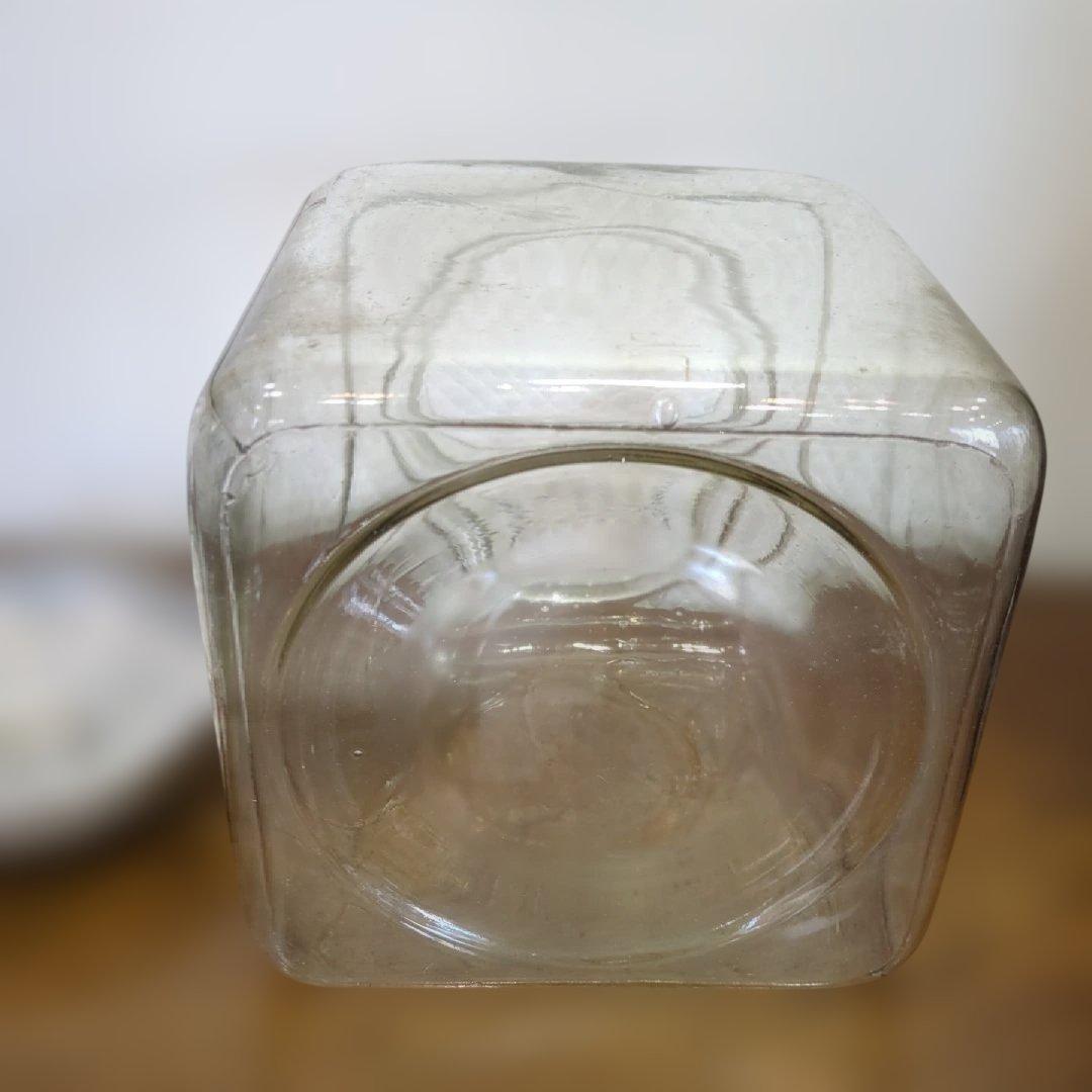 骨董　ガラス瓶　アルミ蓋　角瓶　ガラス　駄菓子屋　瓶　アンティーク