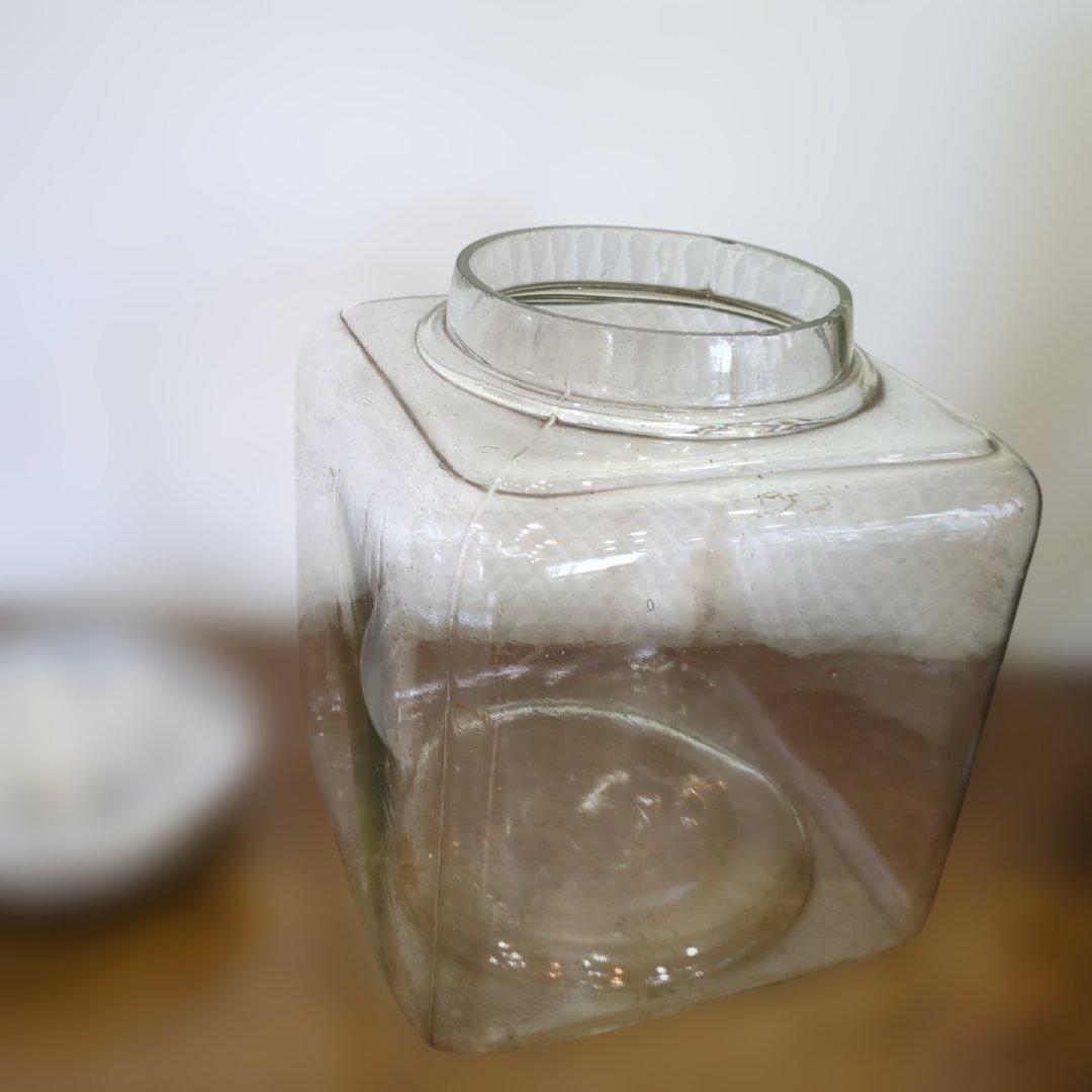 骨董　ガラス瓶　アルミ蓋　角瓶　ガラス　駄菓子屋　瓶　アンティーク