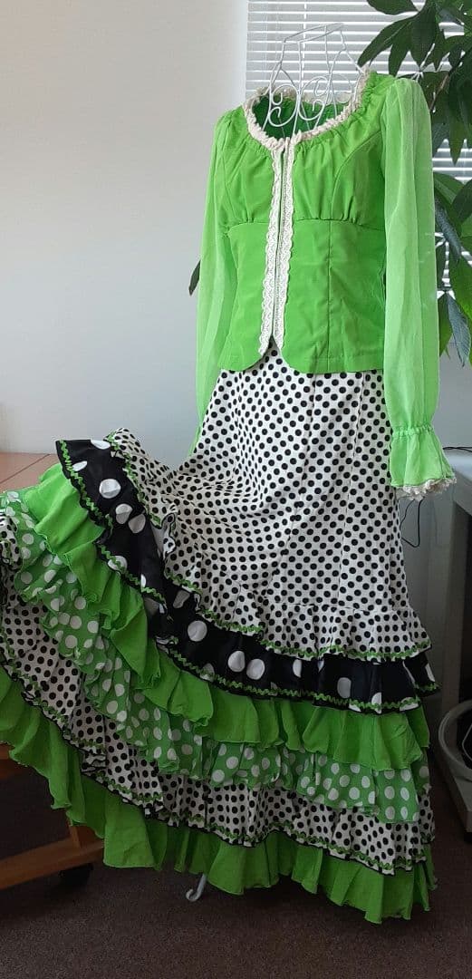 フラメンコ衣装　水玉ツーピース