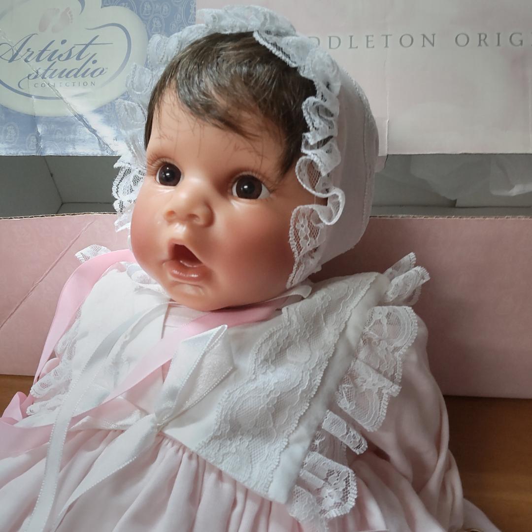 リーミドルトン　LEE MIDDILTON　リボーンドール　洗礼服　赤ちゃん人形