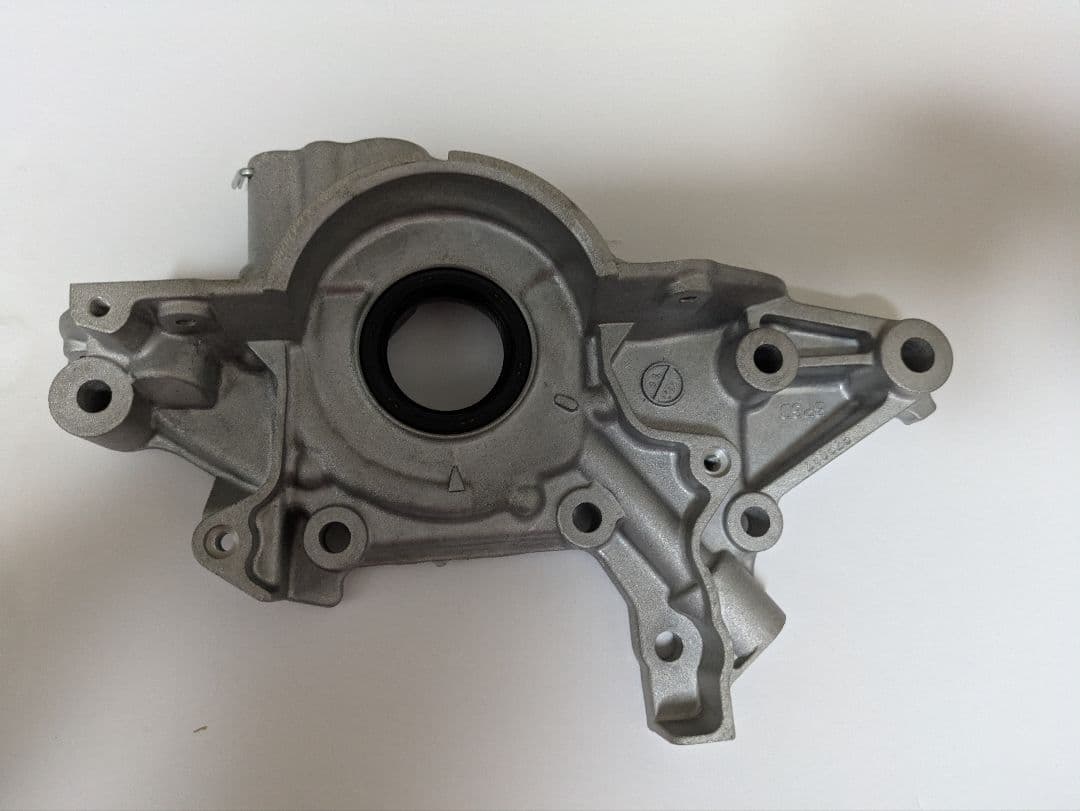 マツダ　ロードスターNB6C オイルポンプ　新品