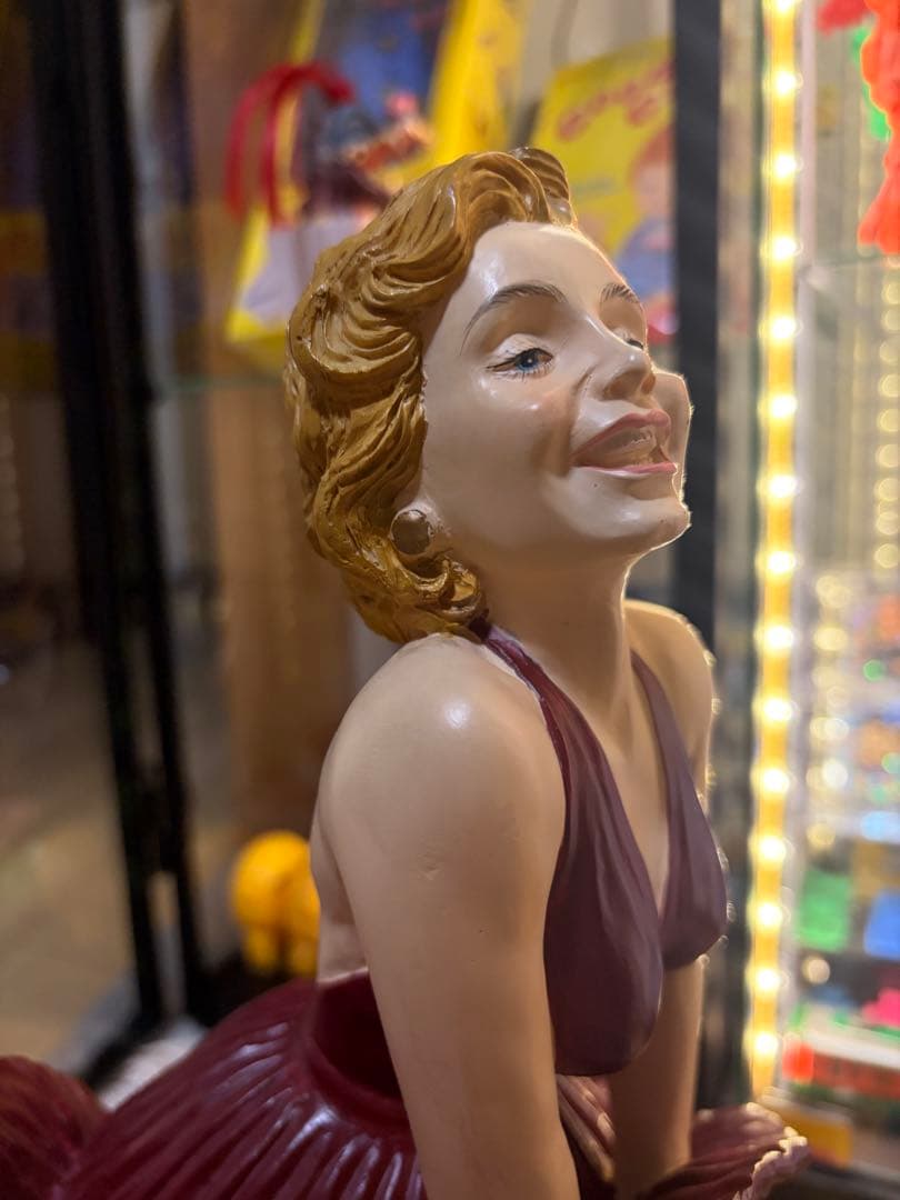 マリリン・モンロー アメトイ 置物 フィギュア 約50cm 陶器製？？