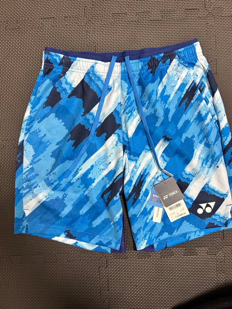 YONEX ハーフパンツ 中国代表モデル　L 新品未使用　バドミントンヨネックス