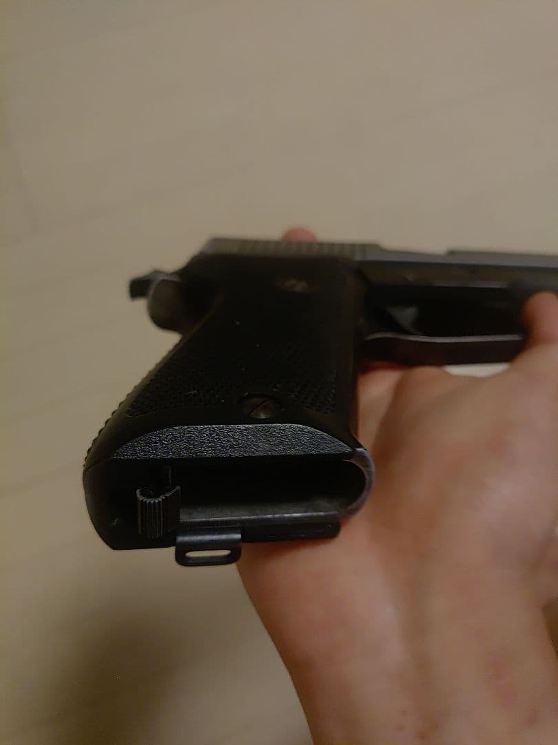 SIG P220 リアル塗装　陸上自衛隊仕様9mm拳銃