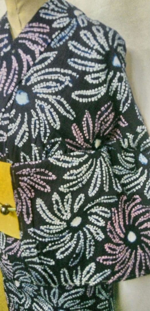 有松高級鳴海絞り、紺色花火柄入り浴衣