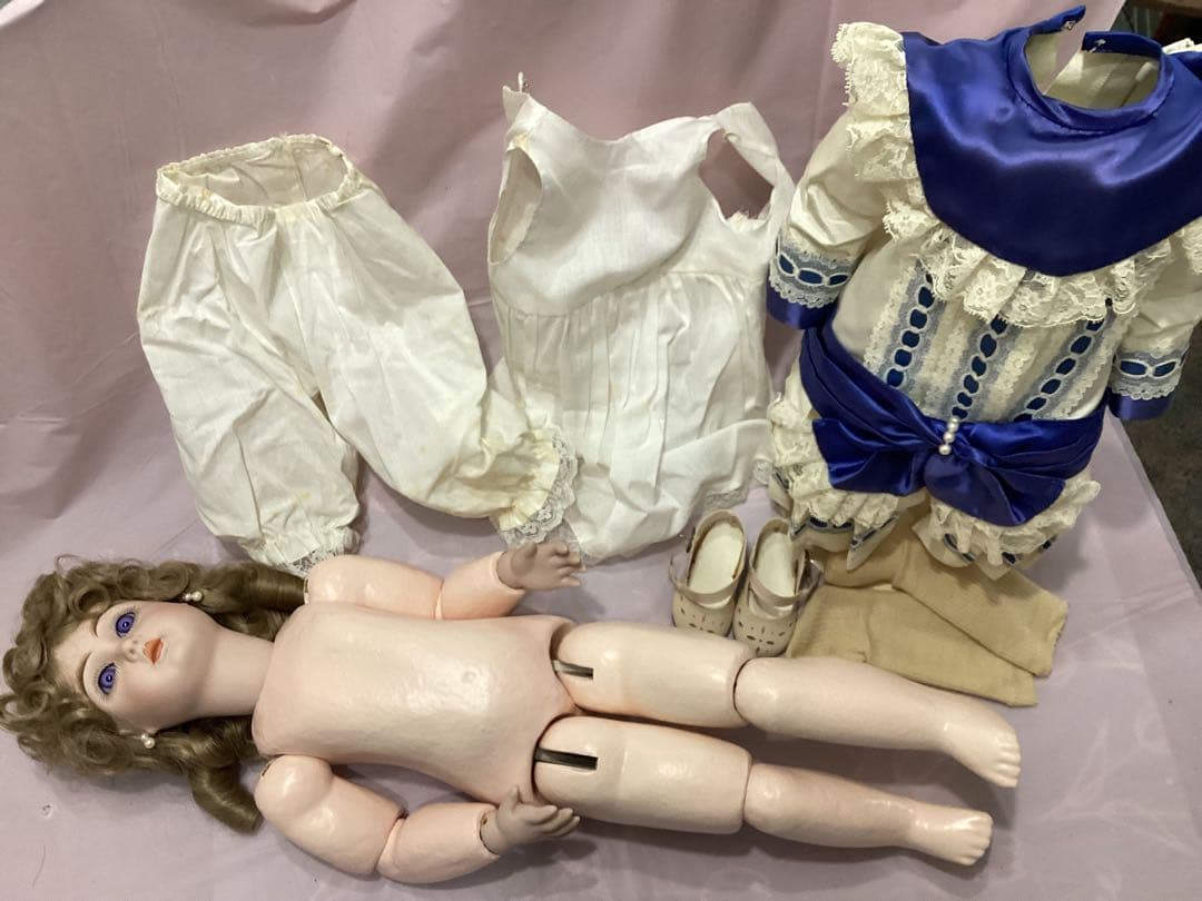 ビスクドール　スタイナー　アンティークドール　ヴァイオレットアイ　 青白ドレス