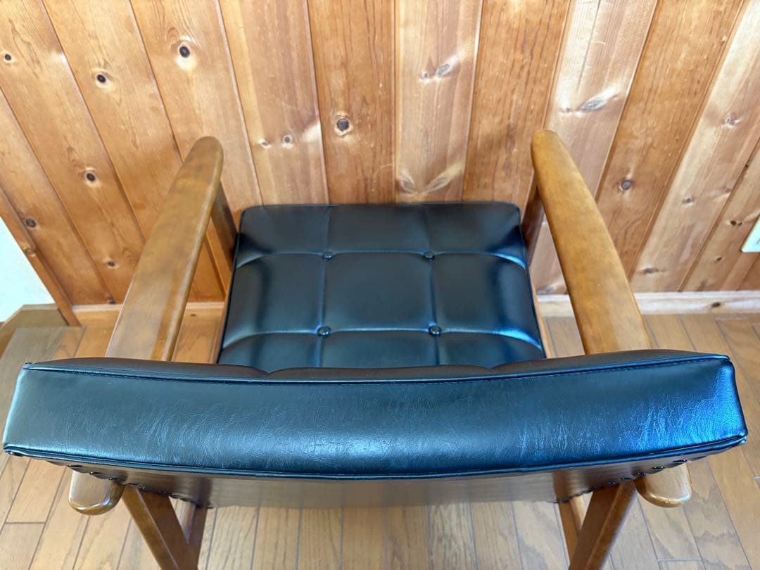 liyeye【カリモク】Kチェア ①