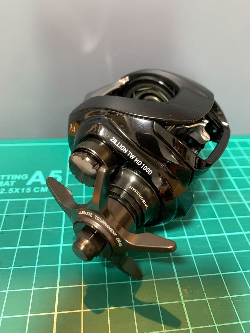 【超美品】ダイワ 22ジリオン TW HD 1000H 本体（ボディのみ）