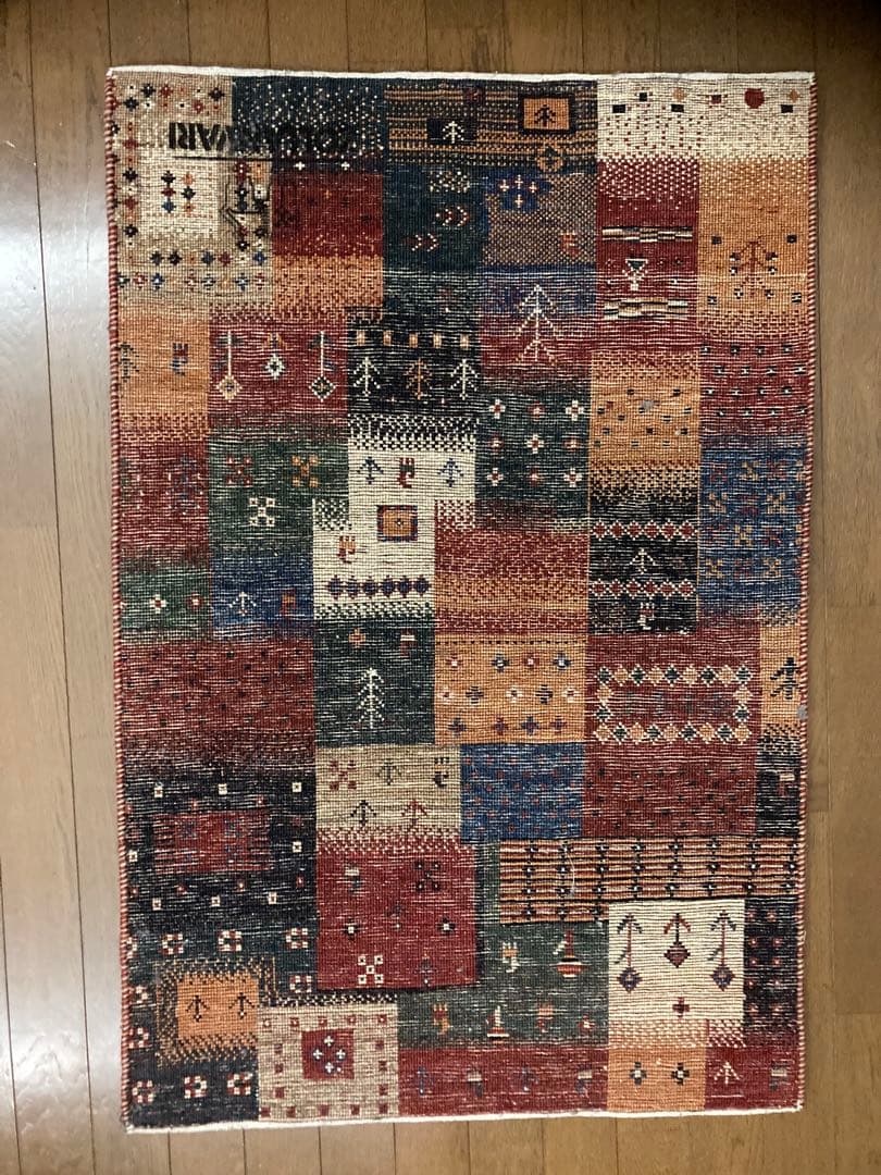 ギャッベ　手織りカーペット