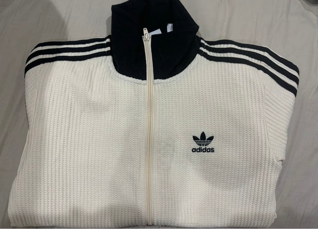 adidas ワッフルトラックジャケット
