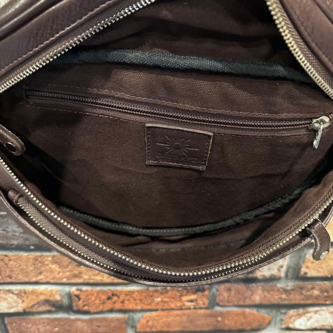 デイズアート　ボディバッグ レザー メンズ 本革