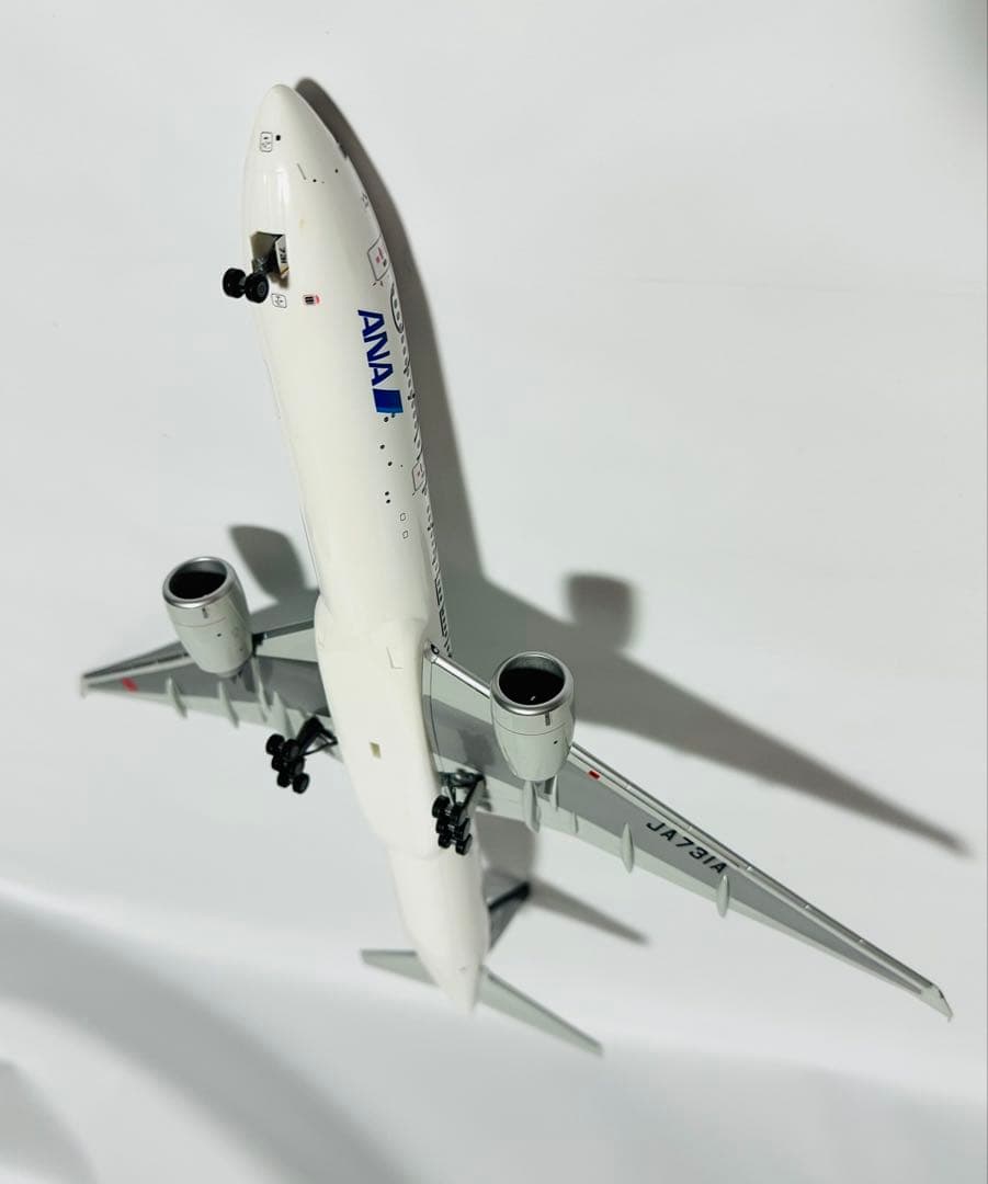 全日空商事 1/200 ANA 777-300ER STAR ALLIANCE